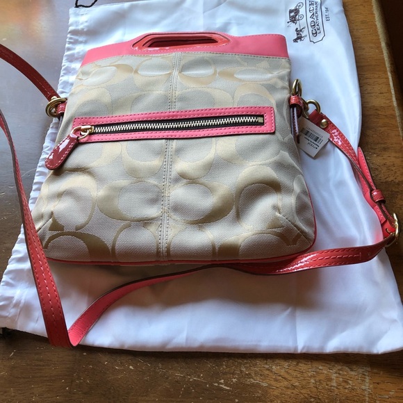 NWT FREE SHIPPING COACH Double-Fold Crossbody Bag - Picture 4 of 8